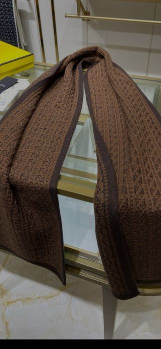 Fular bărbati Fendi, model 2026