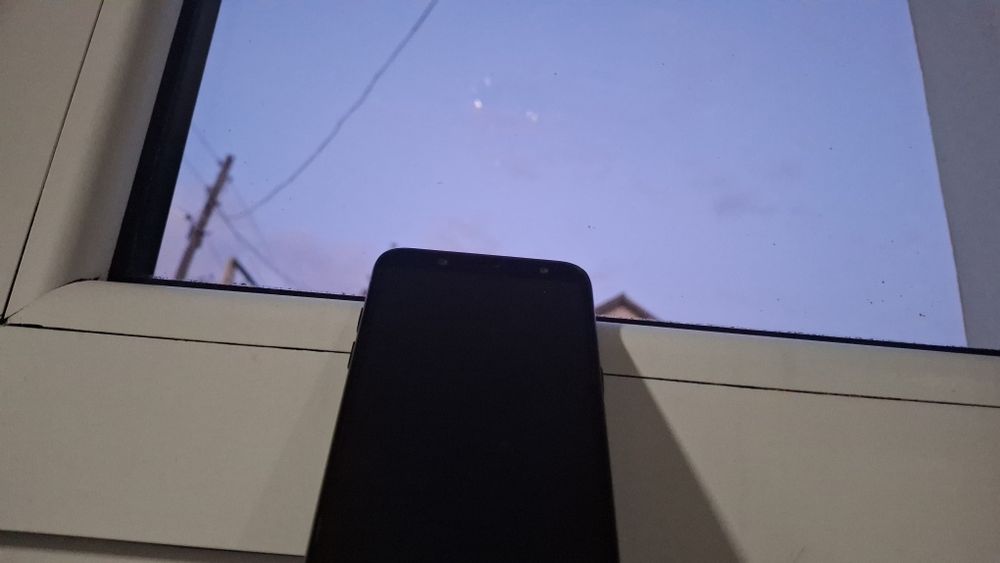 Samsung  a6 с коробкой