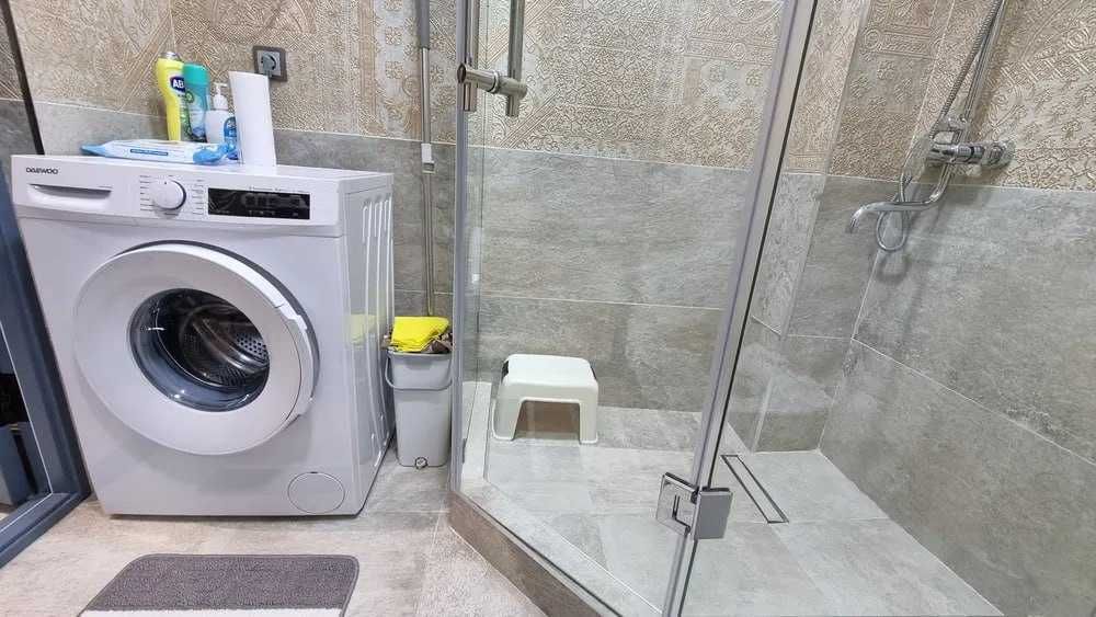 СРОЧНО только для семей сдаётся  3Х комн квартира на Метро Минор ! 640