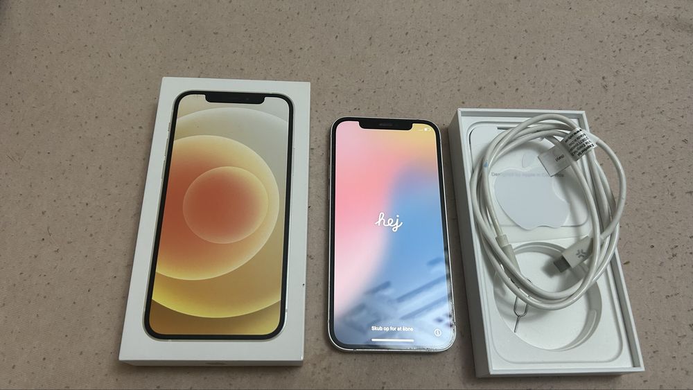 Iphone 12  128GB Бял