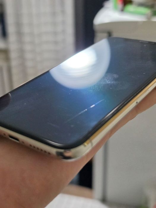 Обменяю Iphone 11 pro