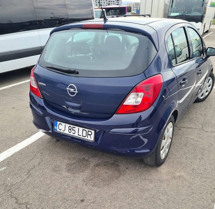 i am selling opel corsa 1.2 benzina