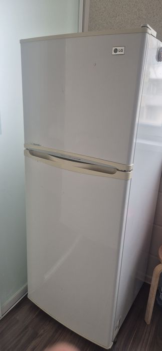 Холодильник марки"LG".