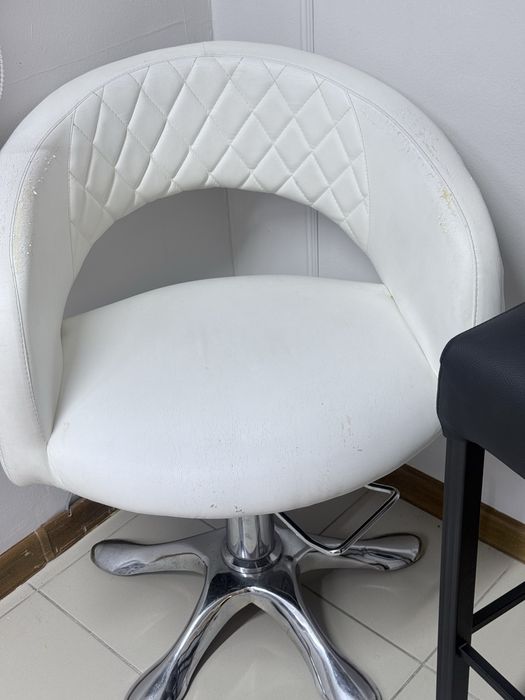 Продам   Мебель для салона