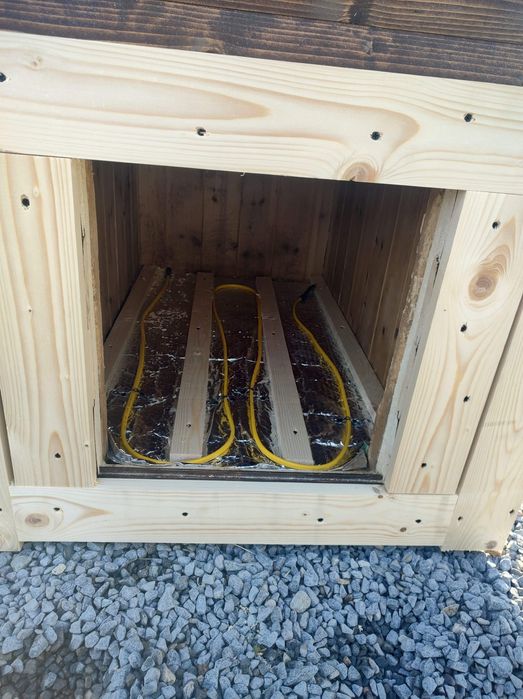 Cusca caini cu izolatie +incalzire