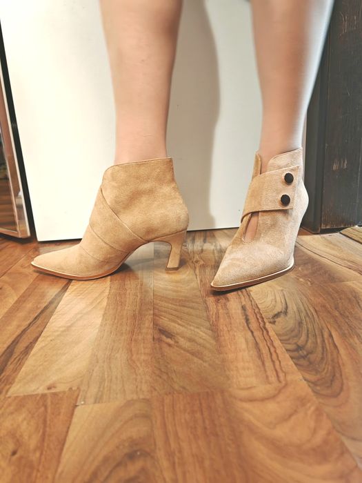 Botine scurte cu capsa Benaza mărime 40