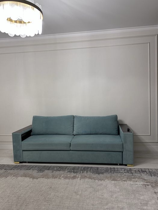 Диван в гостиную, книжка