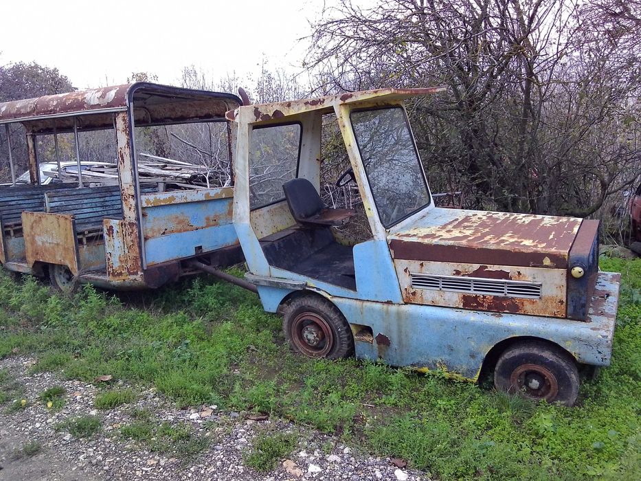 Мотокар- влекач с вагон, двигател перкинс за части или реставрация