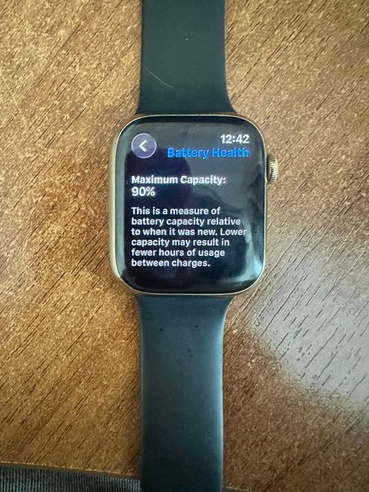 Apple Watch 8, GPS, Cellular, Gold Stainless Steel 45mm, Батерия 90%