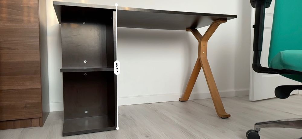 Birou modern, compact, stare foarte bună – 200 lei (negociabil)