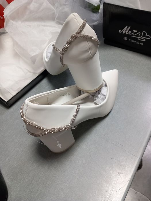 Дамски обувки на ток