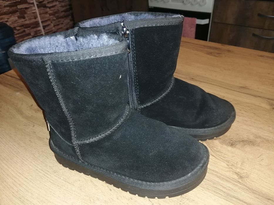 Угги детские продам