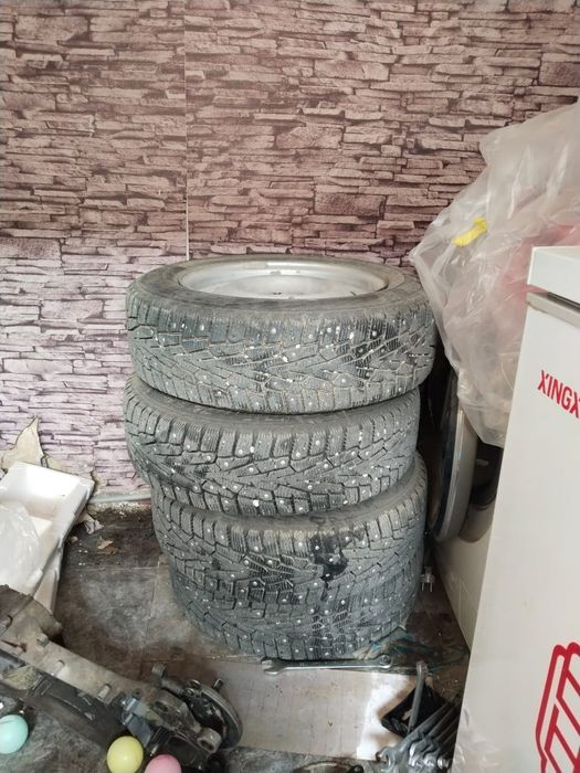 Продам комплект с дисками