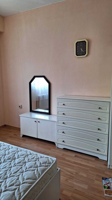 Двустаен ап. под наем в кв. Дружба 1