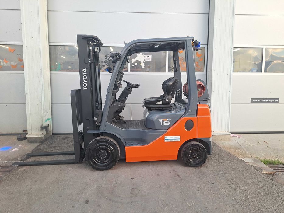 Мотокар Toyota 02-8FGF18 -Дуплекс мачта