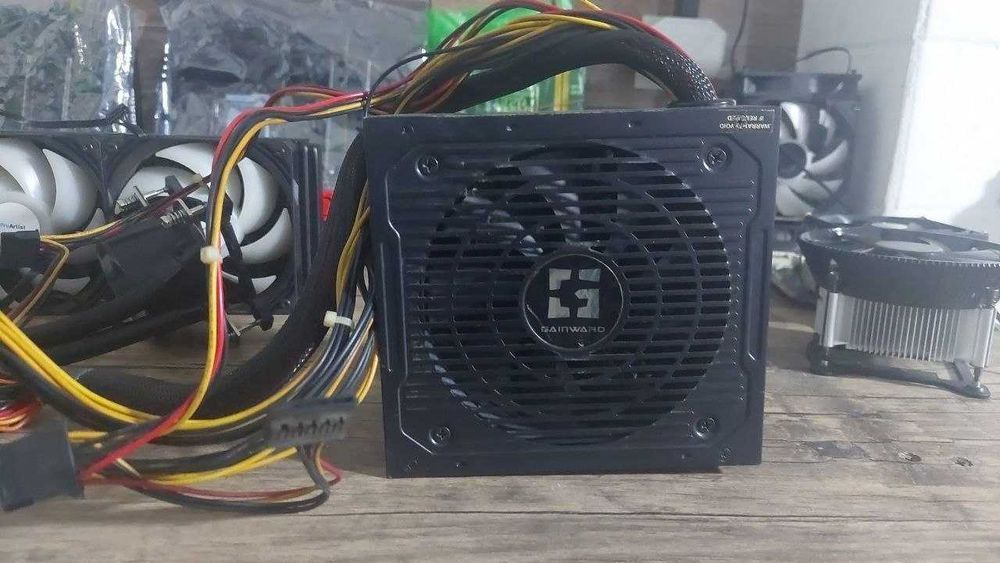 Блок питания Gainward. 600W. 80 plus.
