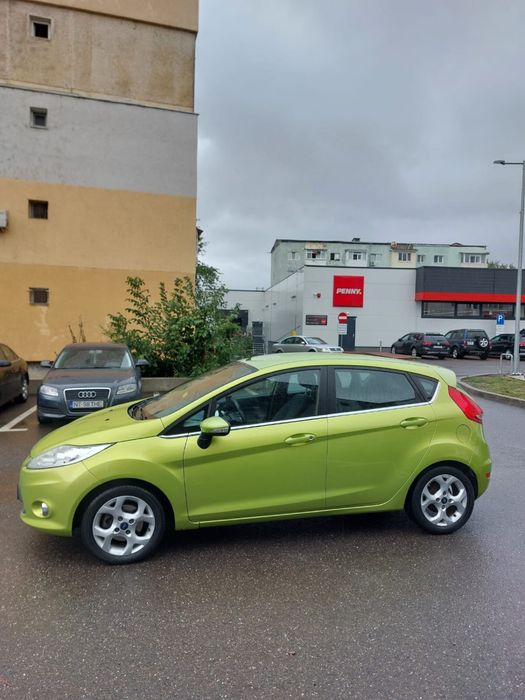 Ford Fiesta Verde 1.6 TDCI  2010
