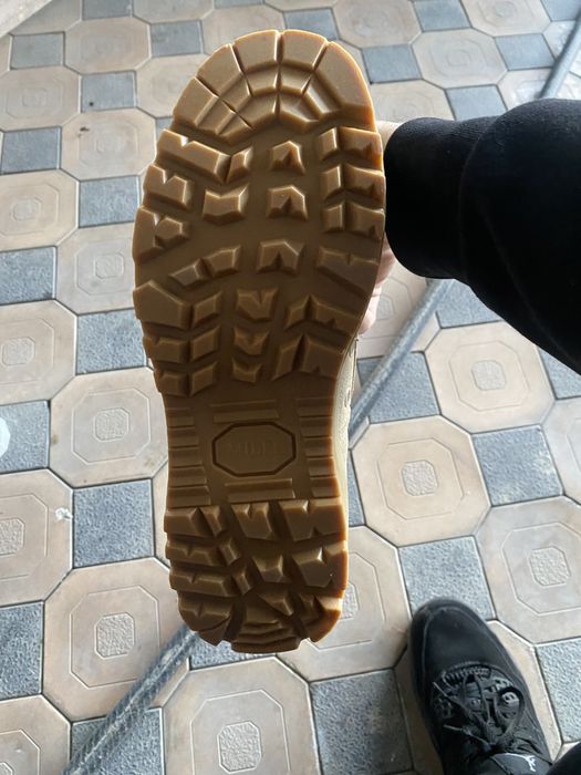 voenniy etiklar sotiladi soni ko'p