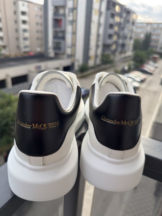 Alexander McQueen White/Black