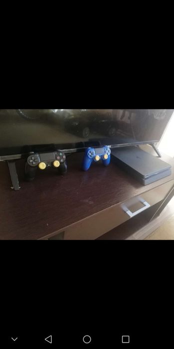 Сдается телевизор квартира и ПС5 и пс4