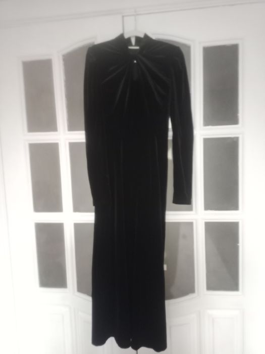 Продам новые платья