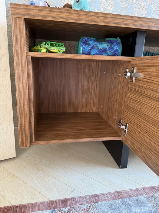 Продам тумбу под TV