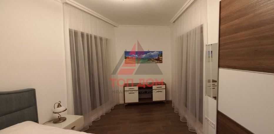 Дава се под наем Тристаен апартамент в Варна, Гръцка махала - 130 кв.м за 1560 € - Снимка #5