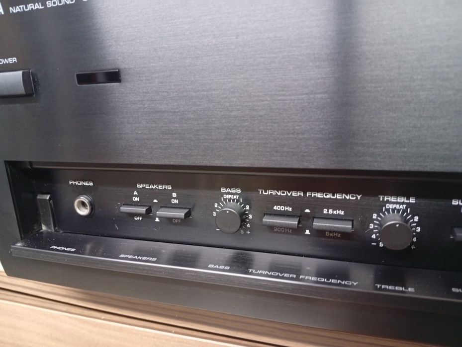 Усилвател YAMAHA AX-1070 Флагманът на серията