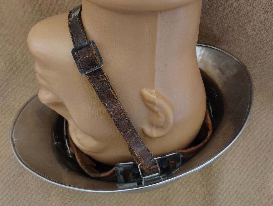 Casca pompier model Adrian superba