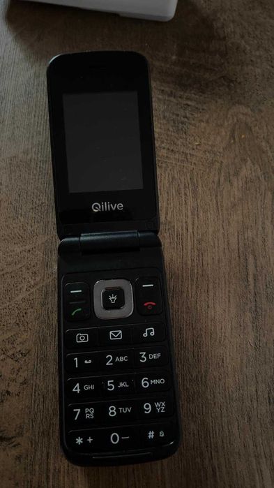 Telefon pentru batrani NOU cu display mare si buton de apelare rapida trimit in tara