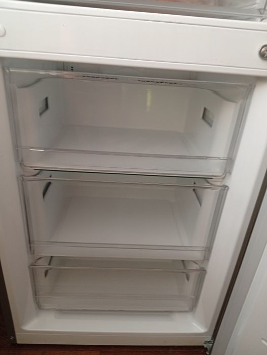 Продаю холодильник LG