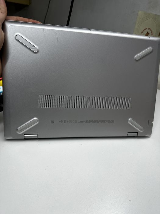 Продается нотубк Hp i3-10gen