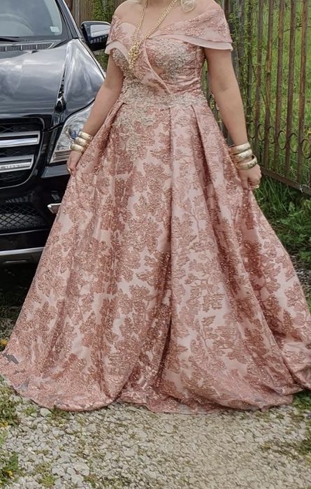 Официалана рокля неразличима от нова‼️