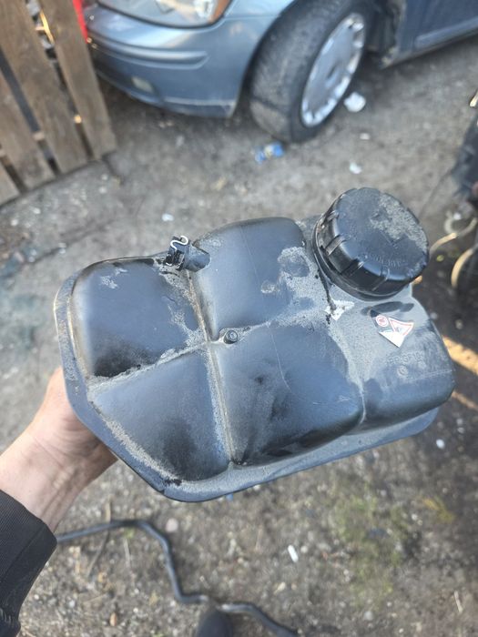 Казанче за антифриз за Mercedes W211 320 бензин