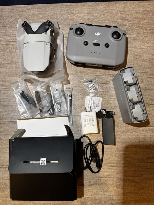 DJI Mini 2 Fly More Combo