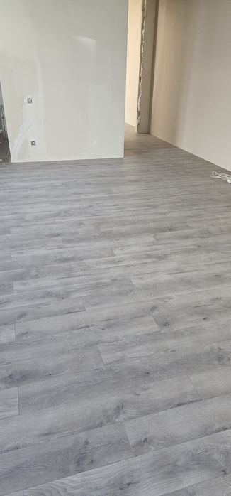 Укладка ламината, линолеум.