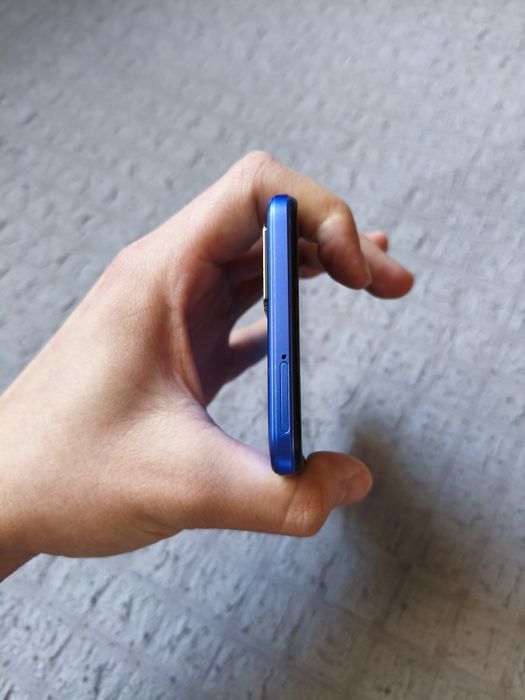 Vivo Y21 телефон