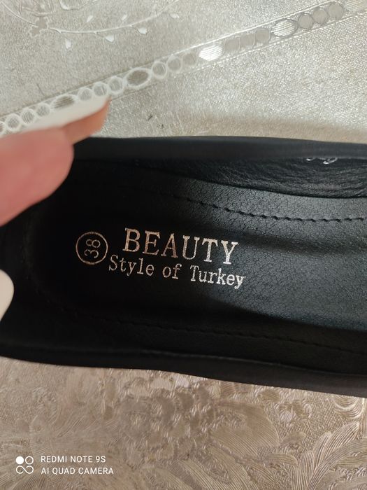 Продам  фирменные балетки