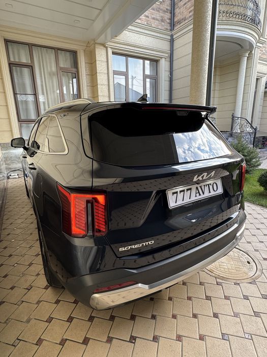 Kia Sorento 3.5 Motor 2024 yil 24000 probeg