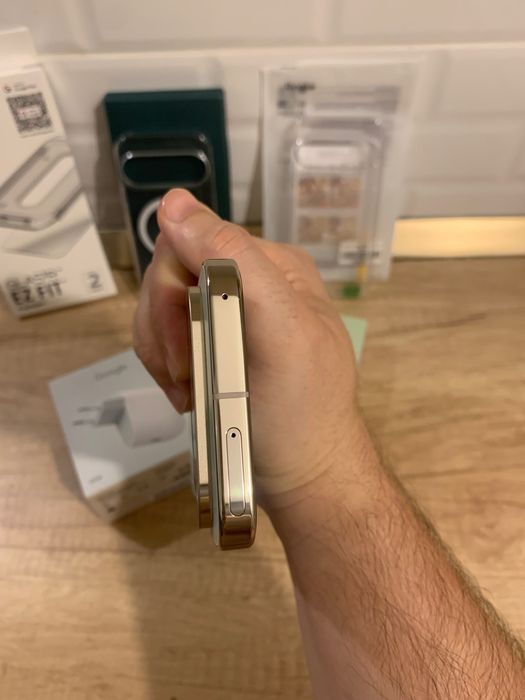 Google Pixel 10 Pro, 16GB Ram, 256 GB (UFS 4.0), 100% Baterie (25 cicluri), Culoare Jade, FullBox (In Garantie)