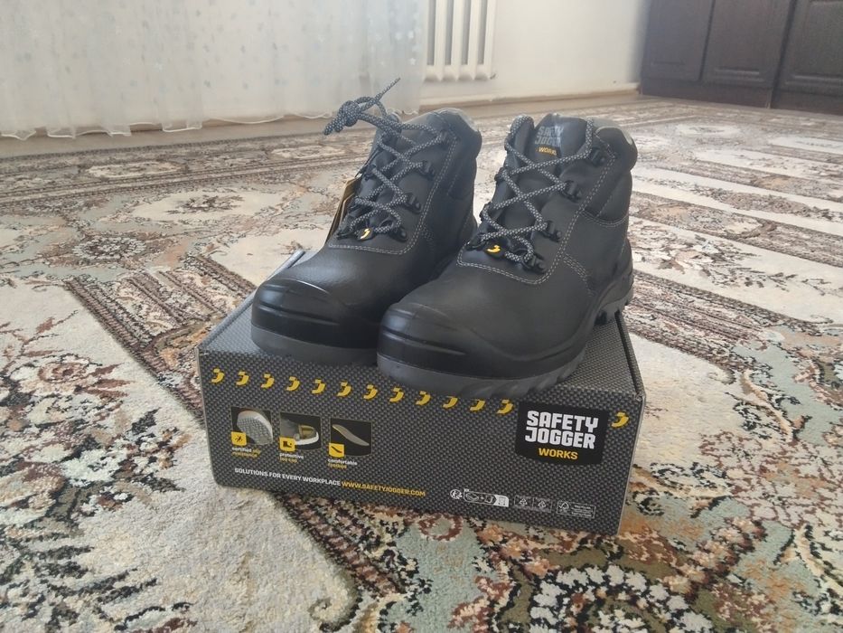 Летний  спец ботинка 43 размер