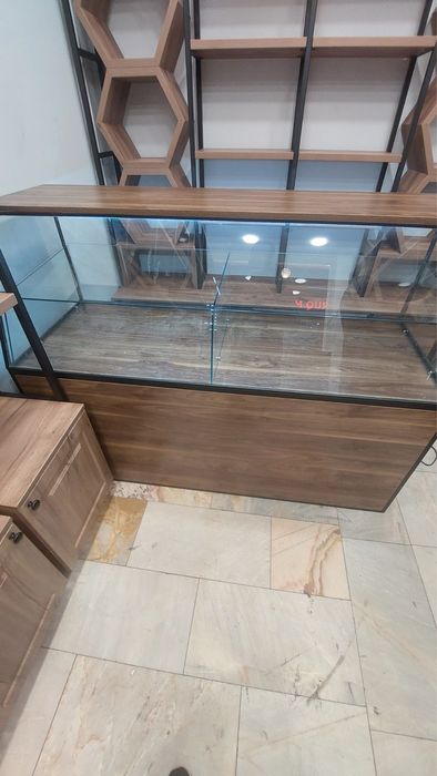 Mebil sotiladi srochna arzon narxda