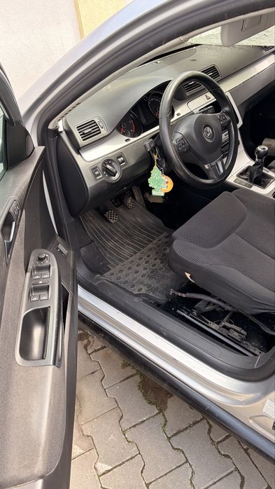 Vand VW Passat 2010 pentru piese