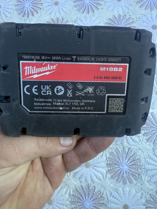 Акумулаторна батерия Milwaukee M18B2,18 V, 2 Ah, литиево-йонна