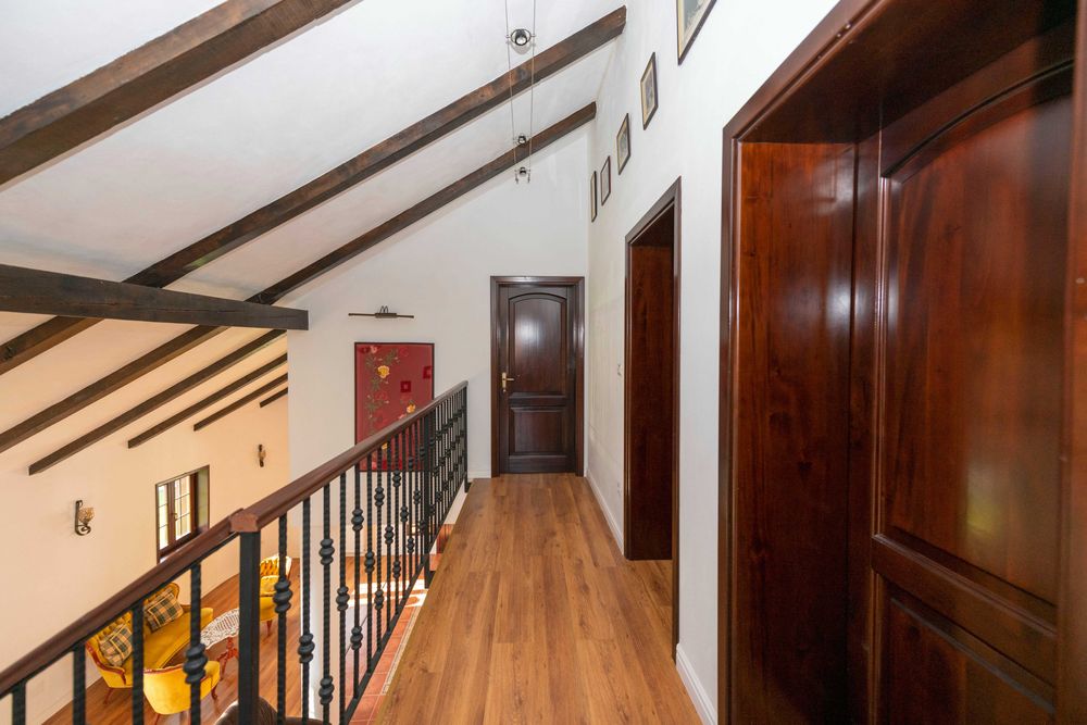 Proprietar inchriez casa In Sanmihaiu Roman| Fotovoltaice 6kw | 4 dormitoare | gradina tip oază de verdeață