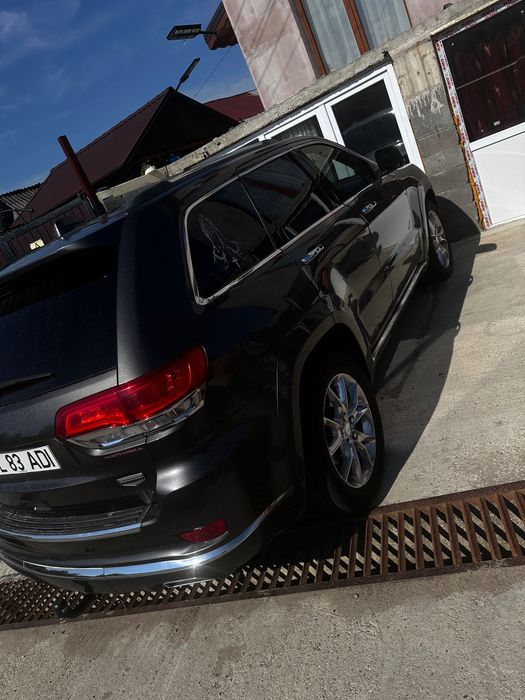Jeep grand cherokee summit Astept oferte din partea voastră accept și schimb la alt preț