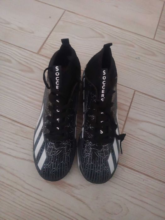 Adidași sport ,mărimea 43 ,sunt nepurtați,mie nu îmi plac
