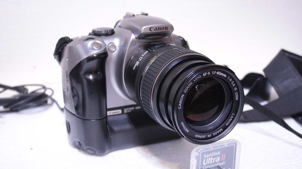 Aparat foto Canon D300+accesorii.