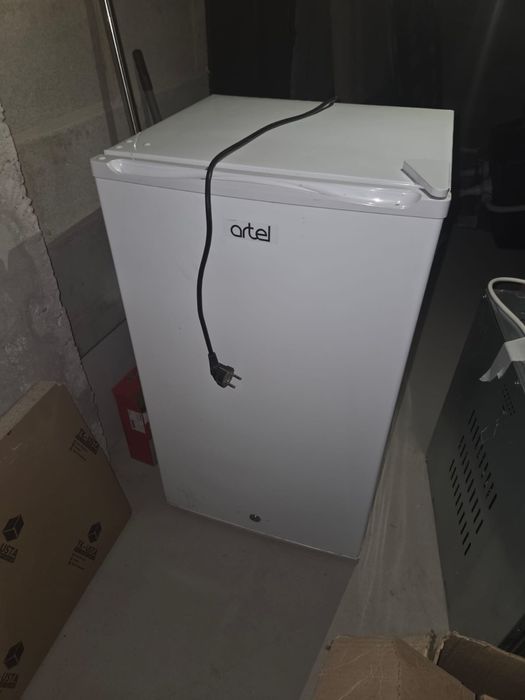 Пррдам холодильник  Artel
