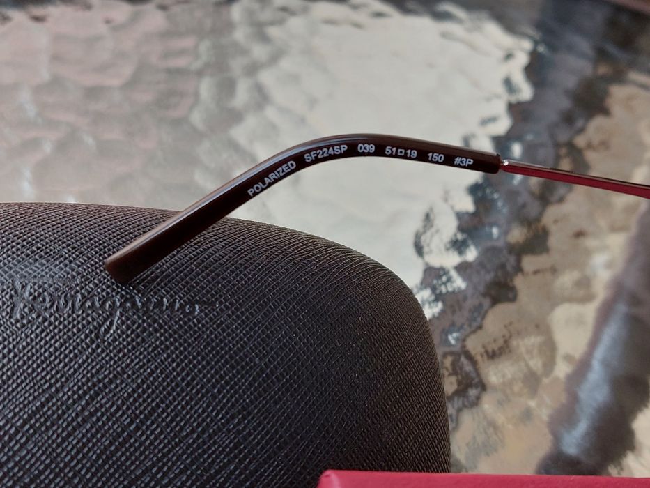 Salvatore Ferragamo; Ana Hickmann-слънчеви очила